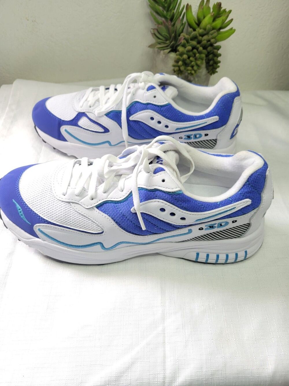 Saucony 3D Grid Hurricane White Royal Blue Men's Size 9.5